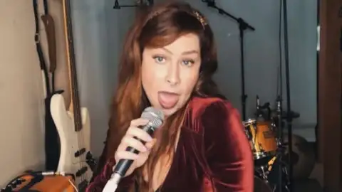 Com mais de 60 filmes, Festival Internacional do Documentário Musical começa hoje