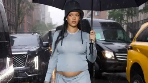 Rihanna revela que está grávida de seu terceiro filho com A$AP Rocky