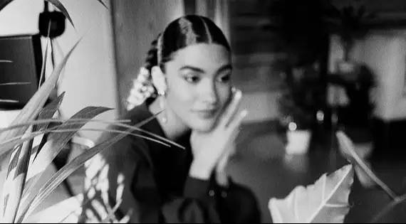 Ouça o single de Natal, "The Christmas Song", com letra e tradução!